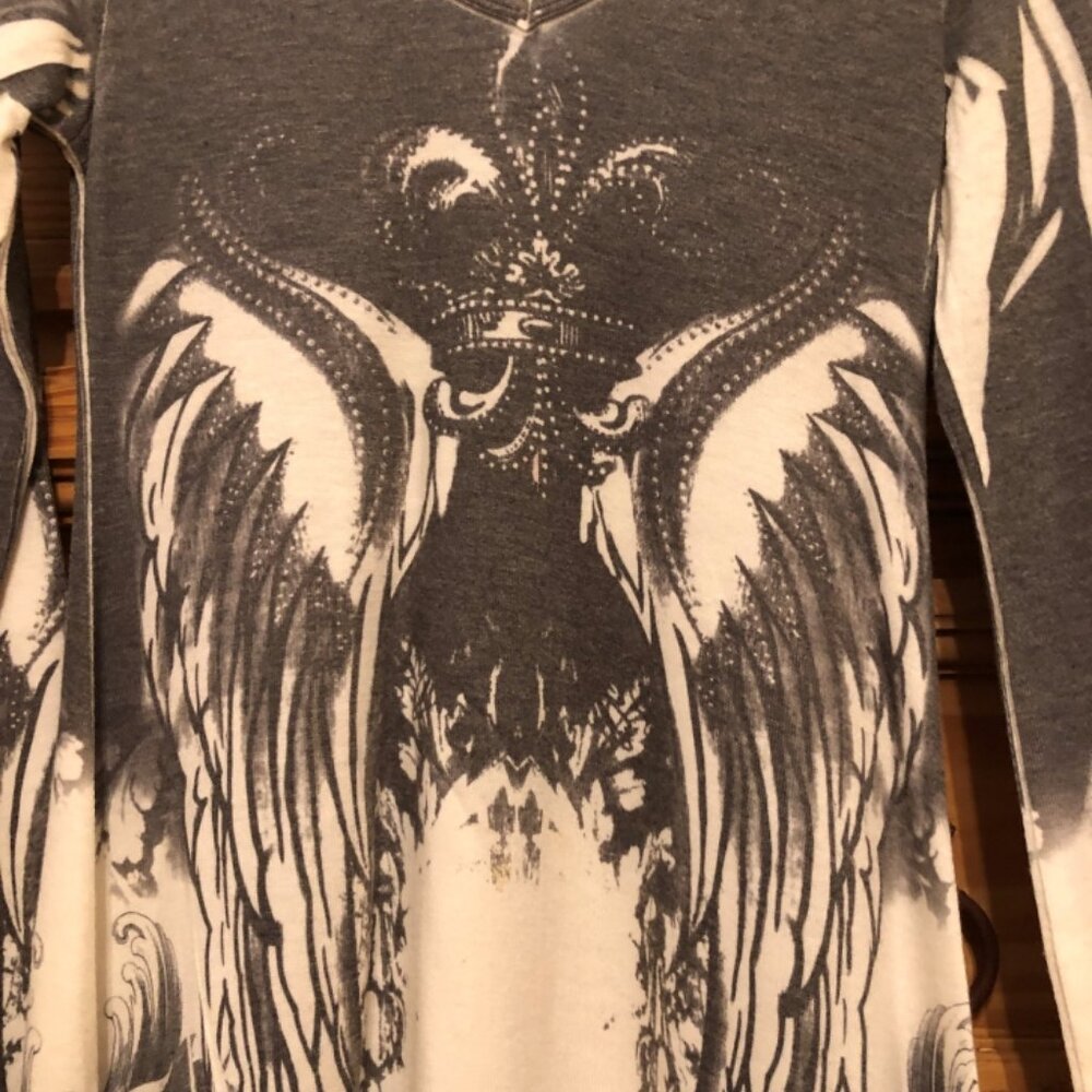 sweater - Picture 2 of 3